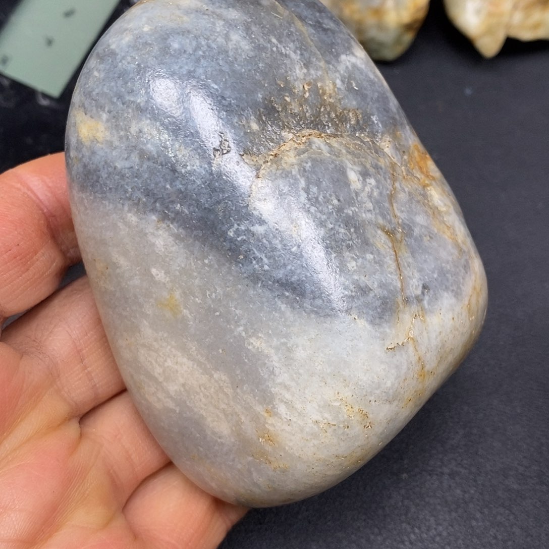 和田玉未镶嵌珠宝奇石