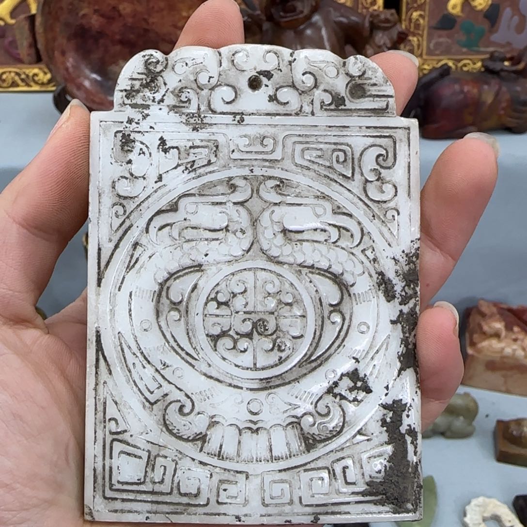 未镶嵌和田玉（糖玉）挂件