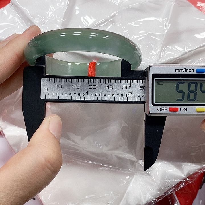 翡翠手镯未镶嵌151 