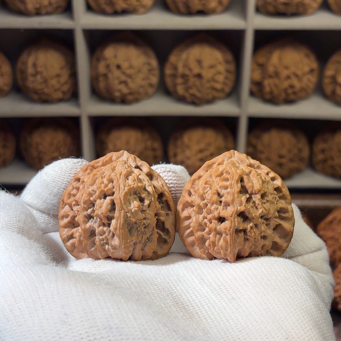 把件文玩核桃40尺全品等腰三角白