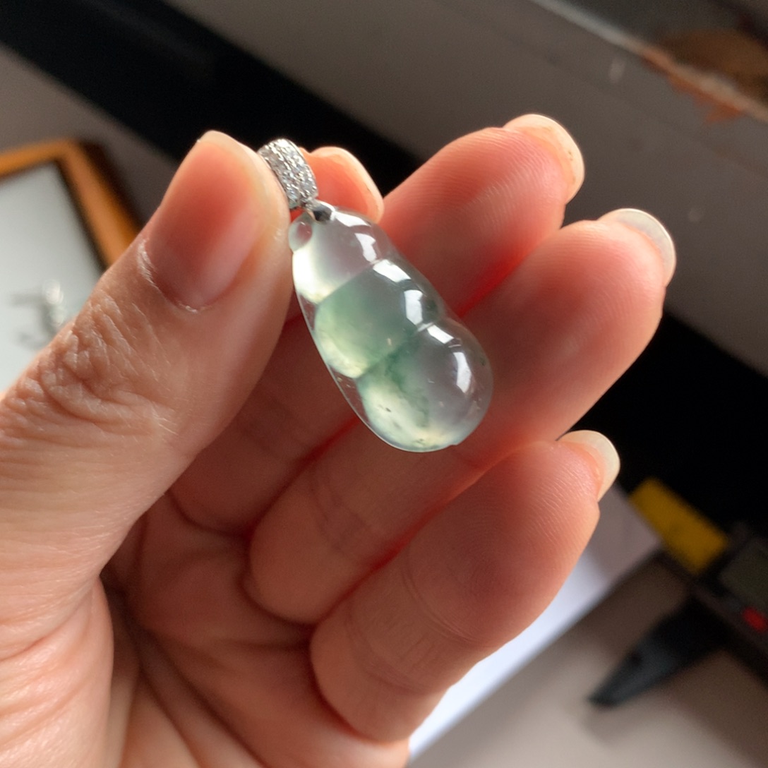 翡翠戒指18K金镶嵌天然缅甸翡翠吊坠