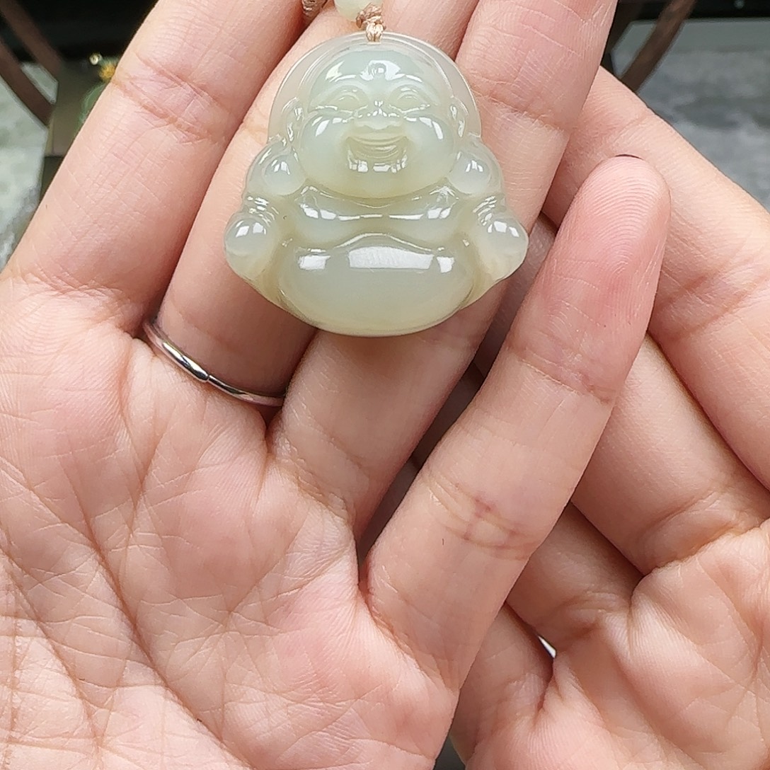 和田玉未镶嵌吊坠(赠链)