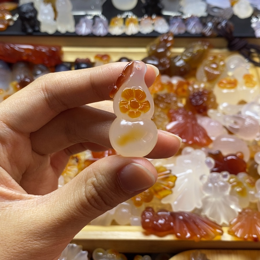 玛瑙/玉髓颈饰未镶嵌