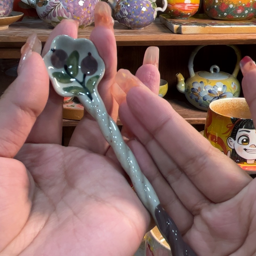 瓷片红红火火过大年