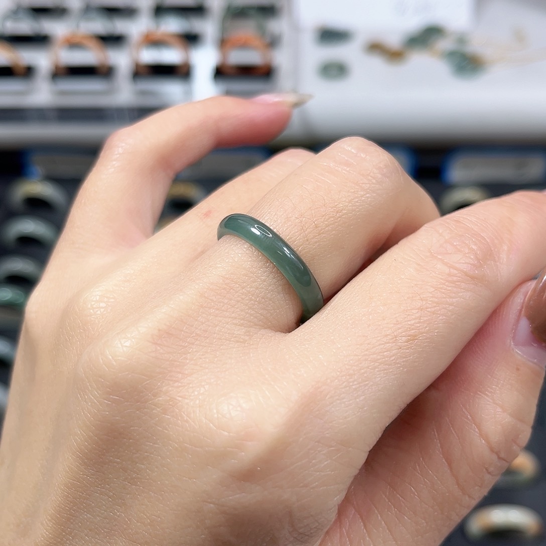 未镶嵌戒指翡翠翡翠