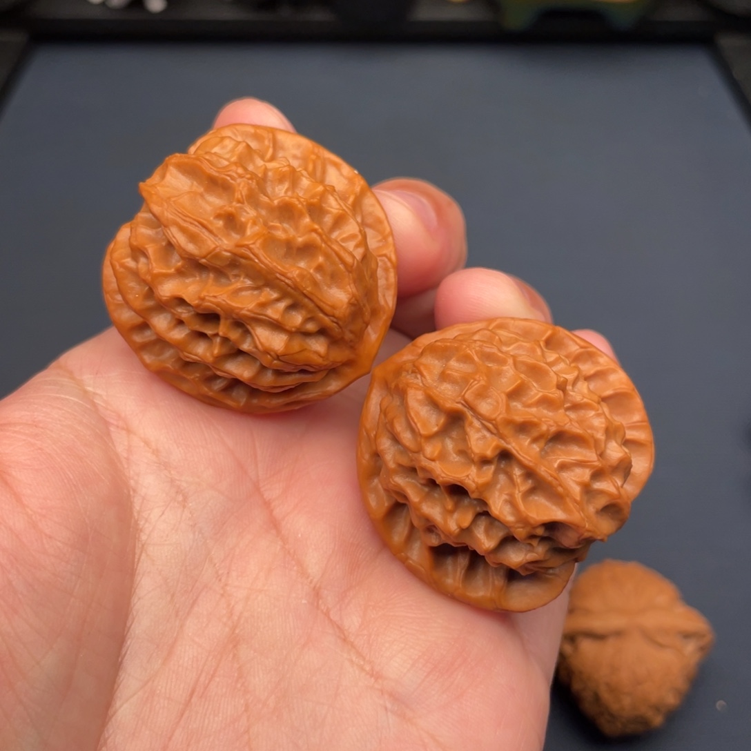 文玩核桃把件36龙鳞