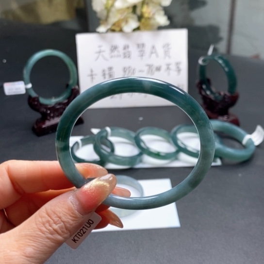 翡翠手镯未镶嵌58尺寸