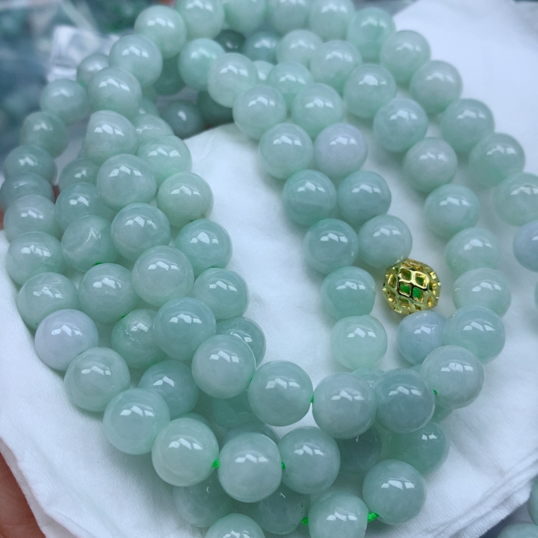 翡翠颈饰未镶嵌手串