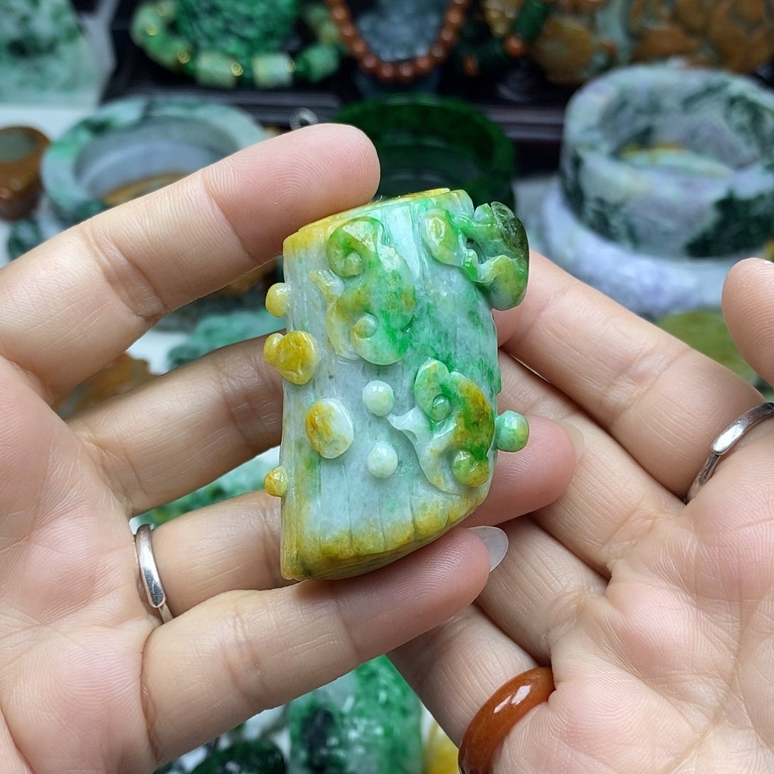 颈饰未镶嵌翡翠小*人牌子