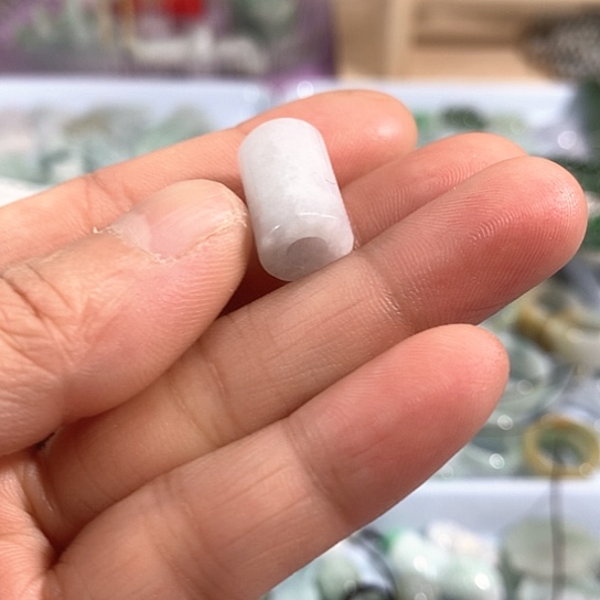 翡翠未镶嵌项圈吊坠