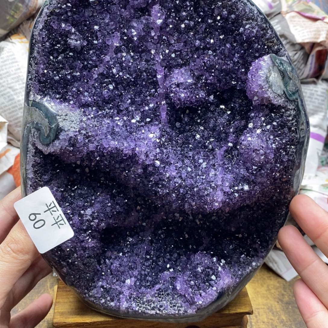 紫晶乌拉圭未镶嵌