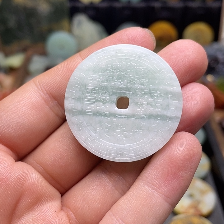 蛇纹石玉挂件合金