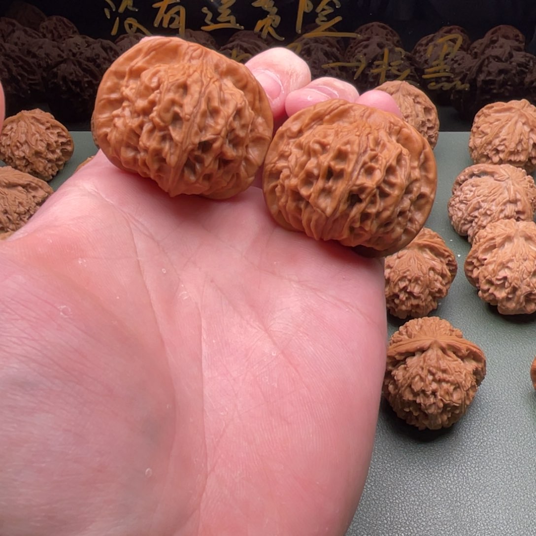 核桃把件42天地，已经打底