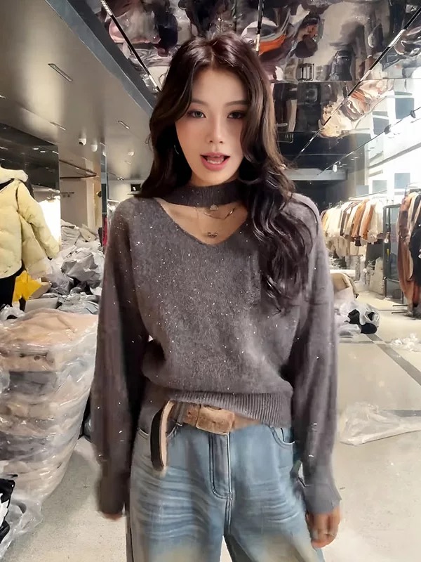 法式细闪挂脖v领高级羊绒毛衣针织衫女秋冬内搭外穿上衣女8028