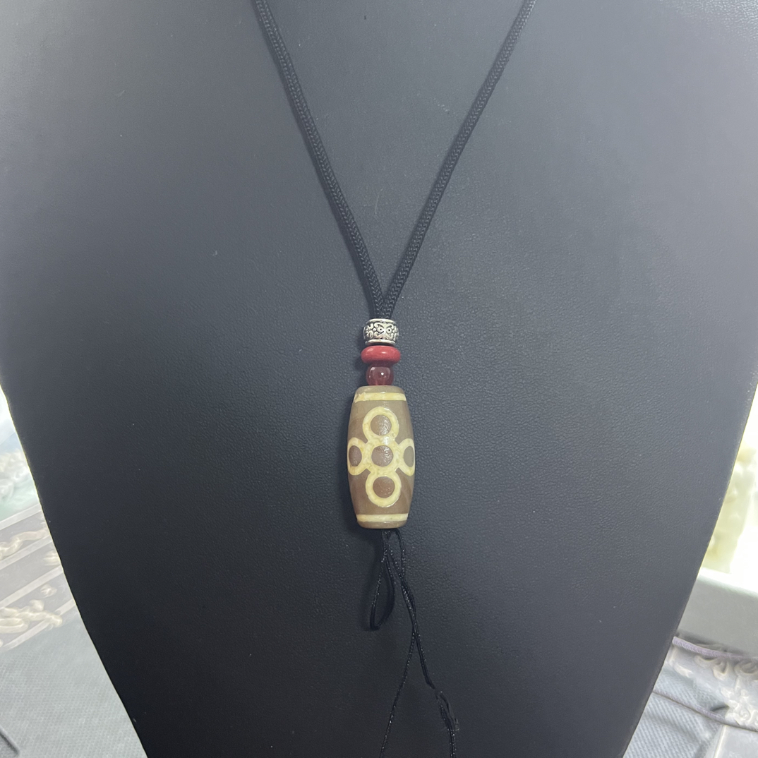 褐色闪电五眼老珠子