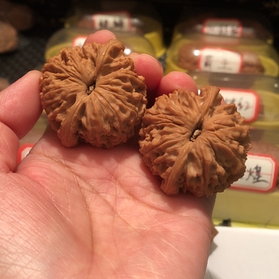 躲*猫文玩核桃把件女娲石