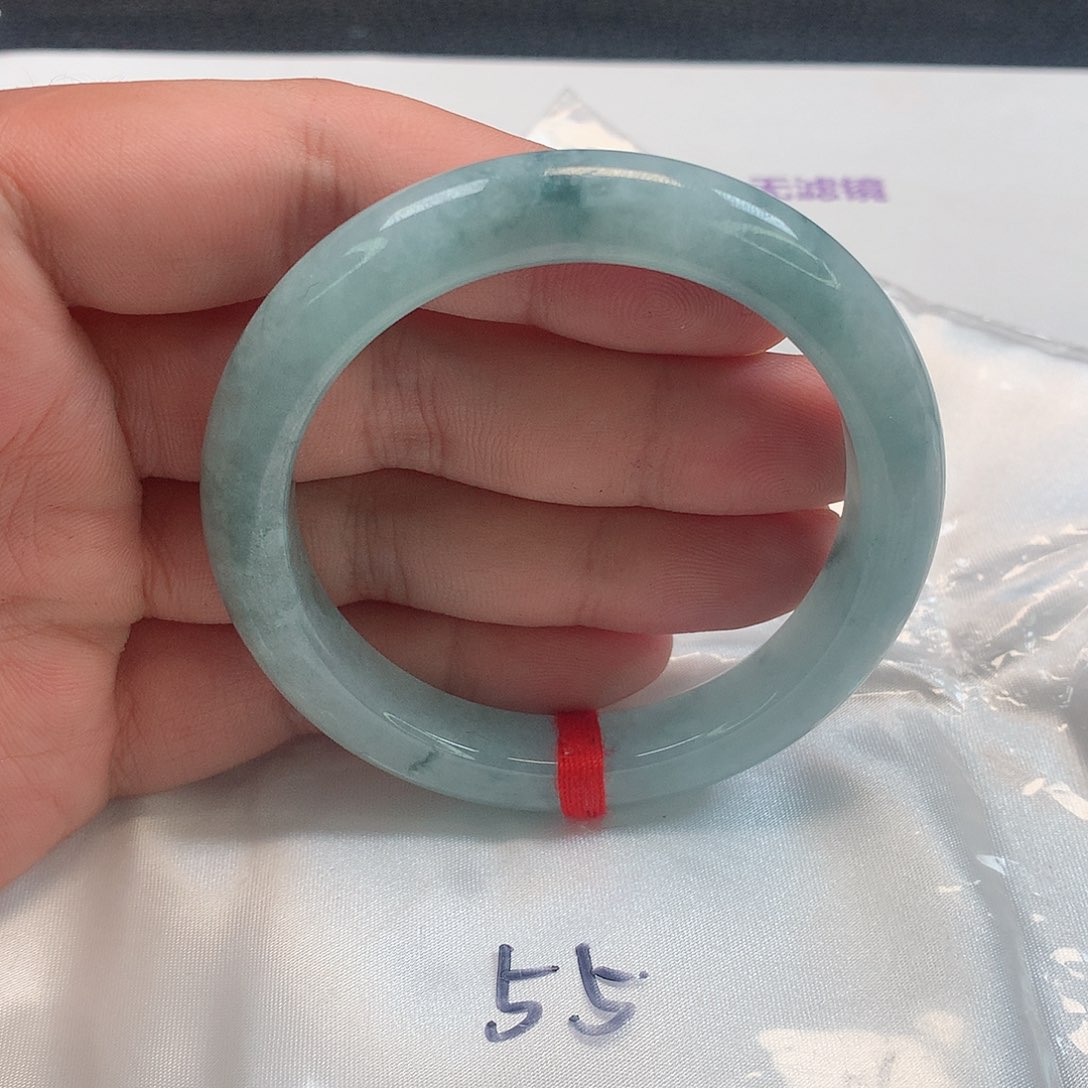 翡翠手镯未镶嵌282号