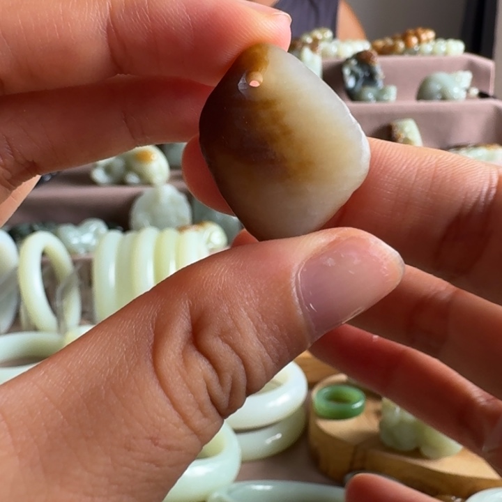 手链未镶嵌和田玉（糖玉）