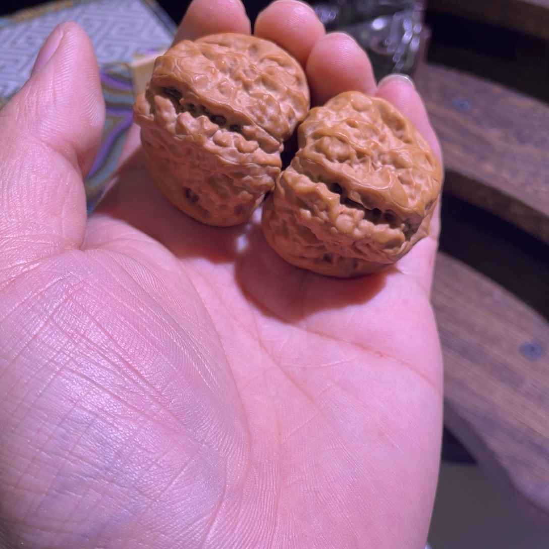 C***y吊坠文玩核桃蛤蟆