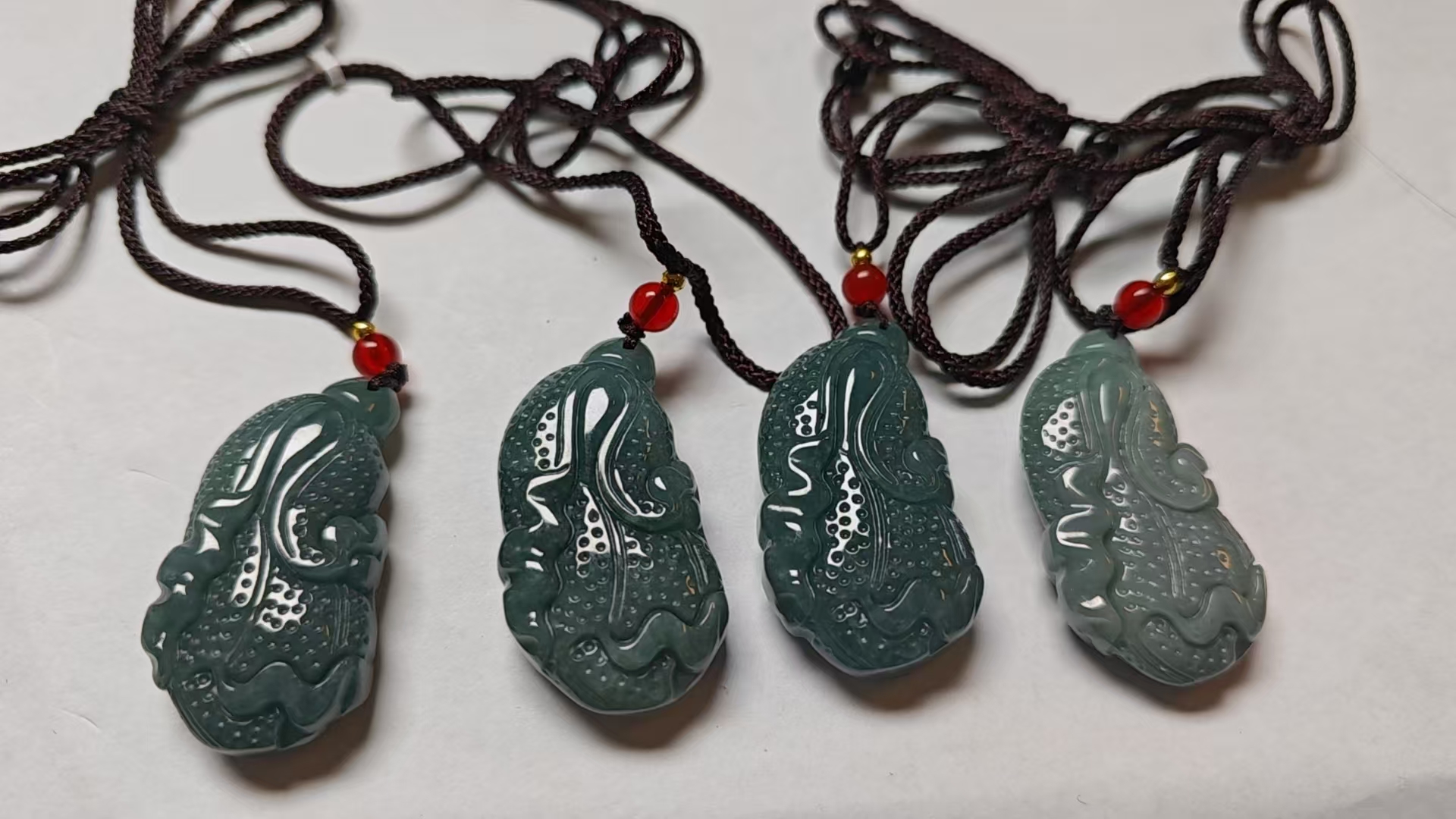 翡翠吊坠45*24*11mm左右多样性发其一C-885