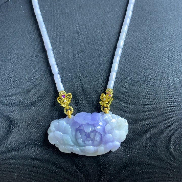 翡翠颈饰未镶嵌翡翠