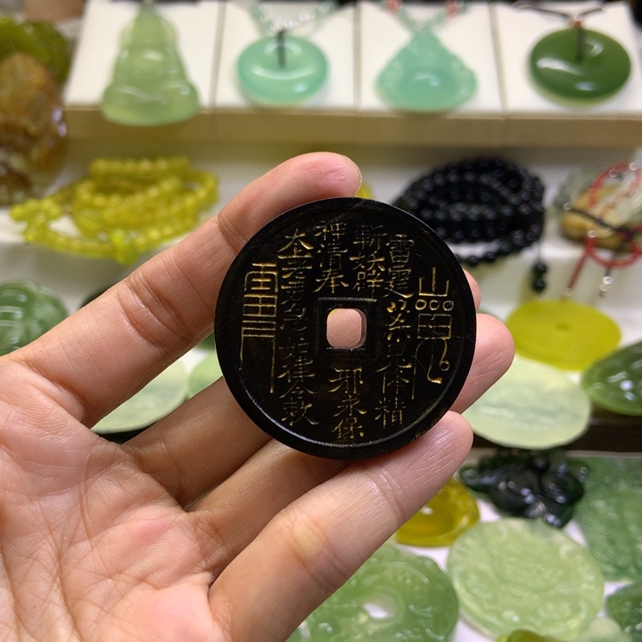 【闪购商品】未镶嵌蛇纹石玉颈饰