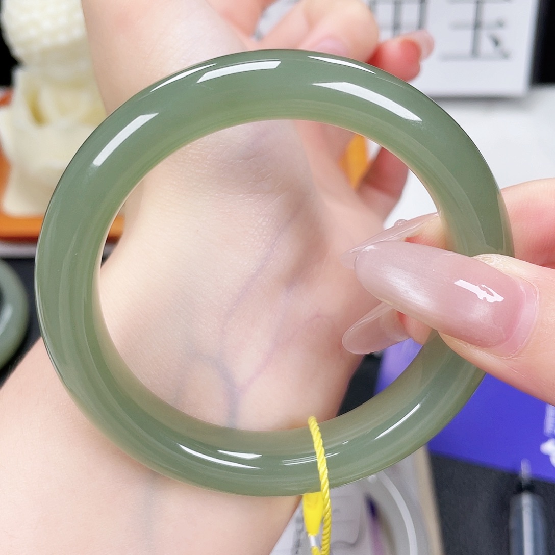 和田玉手镯未镶嵌55