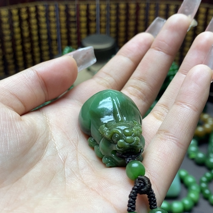 和田玉吊坠未镶嵌