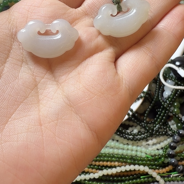 f***6和田玉未镶嵌手链