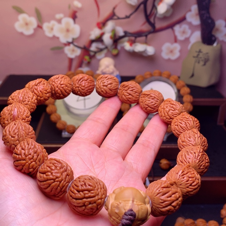 桃核手串找**己龙纹桃核