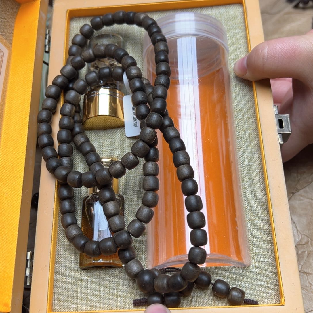 大叶紫檀（黑酸枝木类）