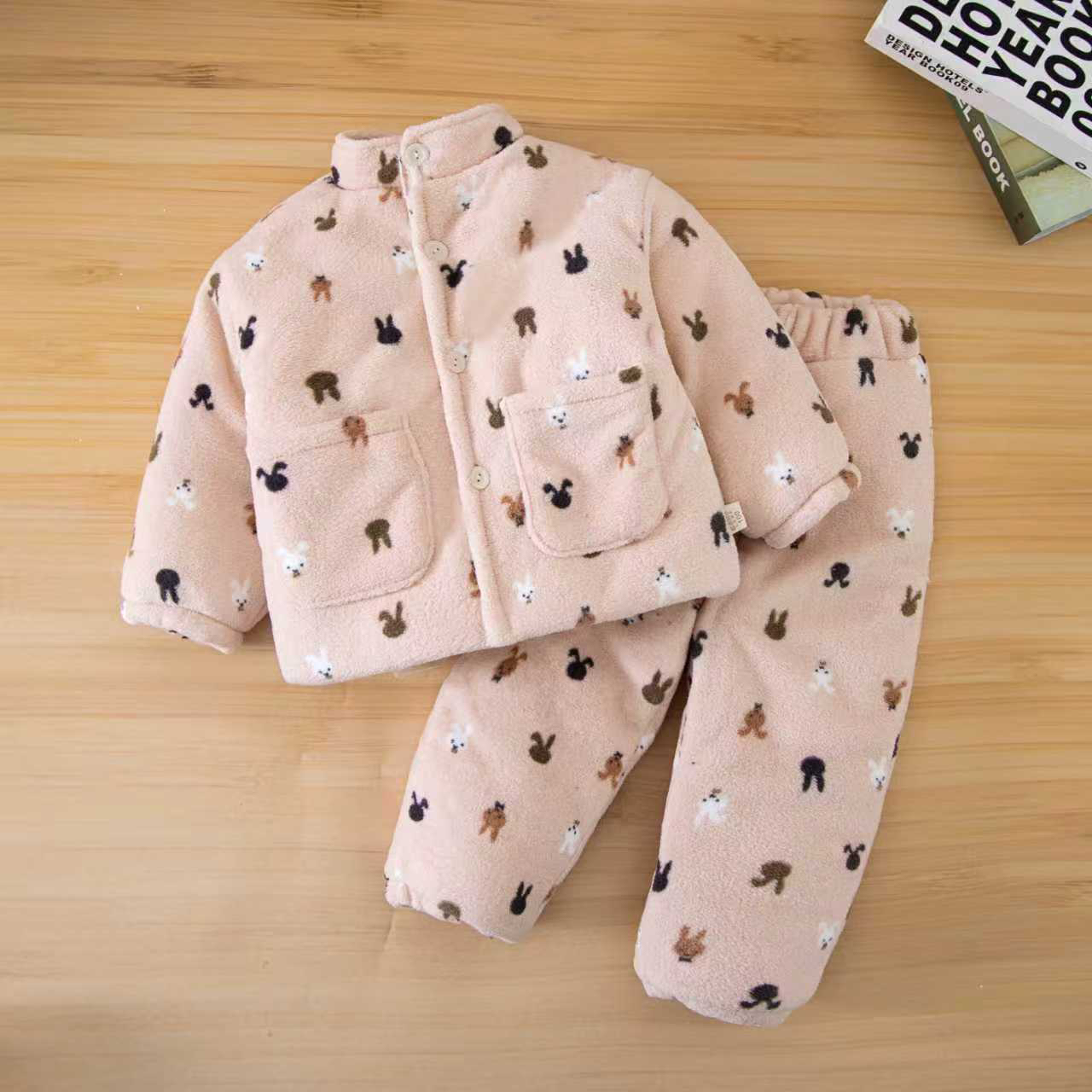 1500克冬季厚款连帽立体兔耳毛绒外套家居过冬款套装