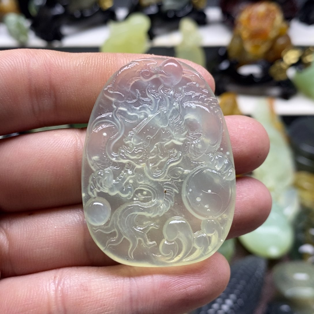 岫玉龙牌吊坠未镶嵌