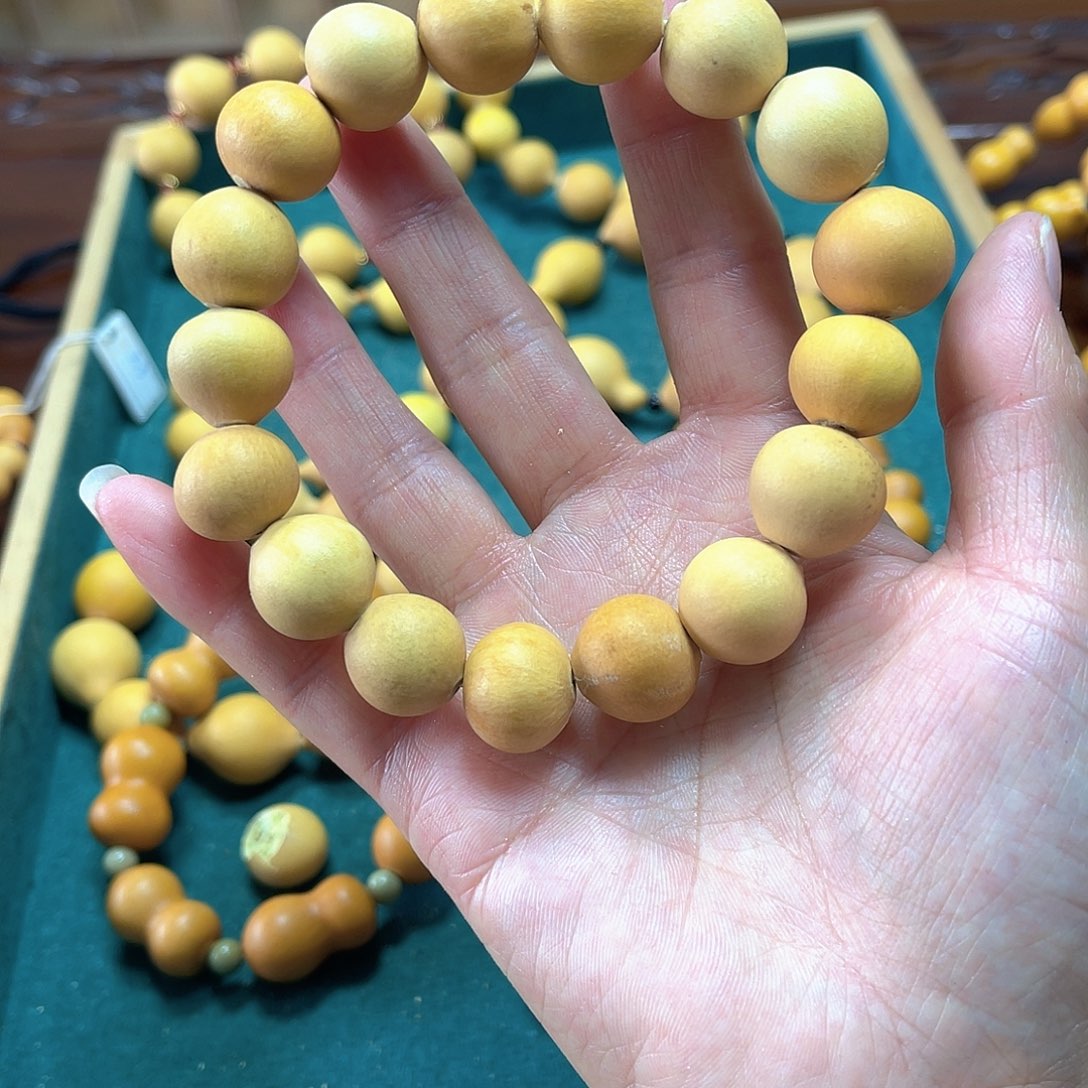 大叶紫檀（黑酸枝木类）