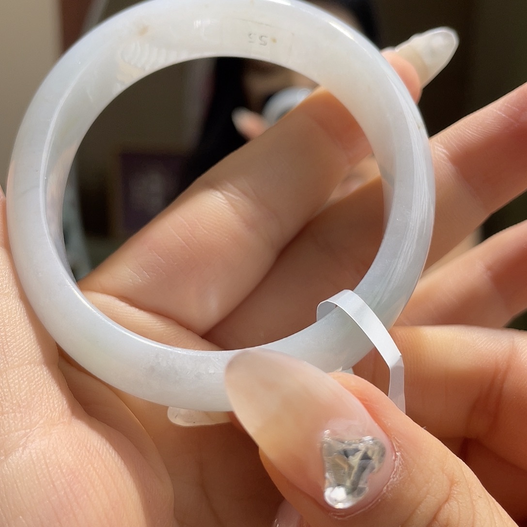 翡翠手镯未镶嵌手镯