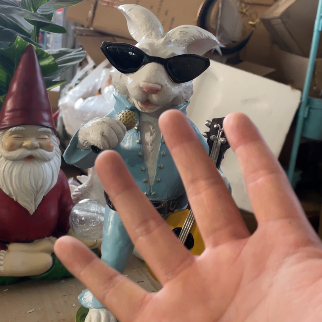 【闪购商品】树脂摇滚风兔子摆件