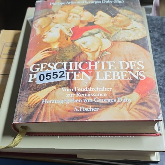 552号外文书（务必塑封。书衣微瑕