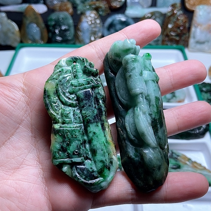 甜***甜翡翠未镶嵌颈饰翡翠a货