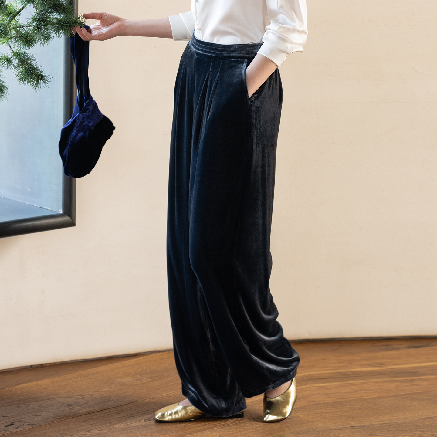 牧衣游原创 丝绒净色休闲长裤新款垂感显瘦蓝色宽松百搭裤子 今喜