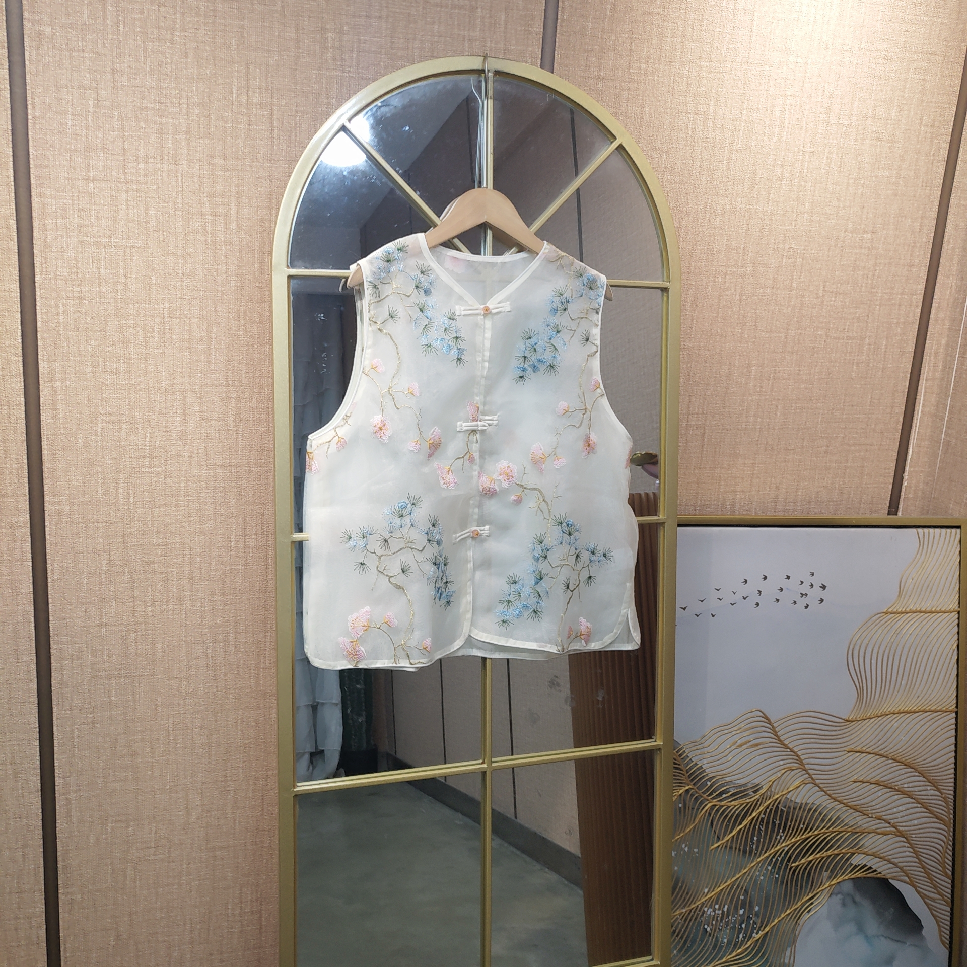 BH329孕妇杏色马甲90-140