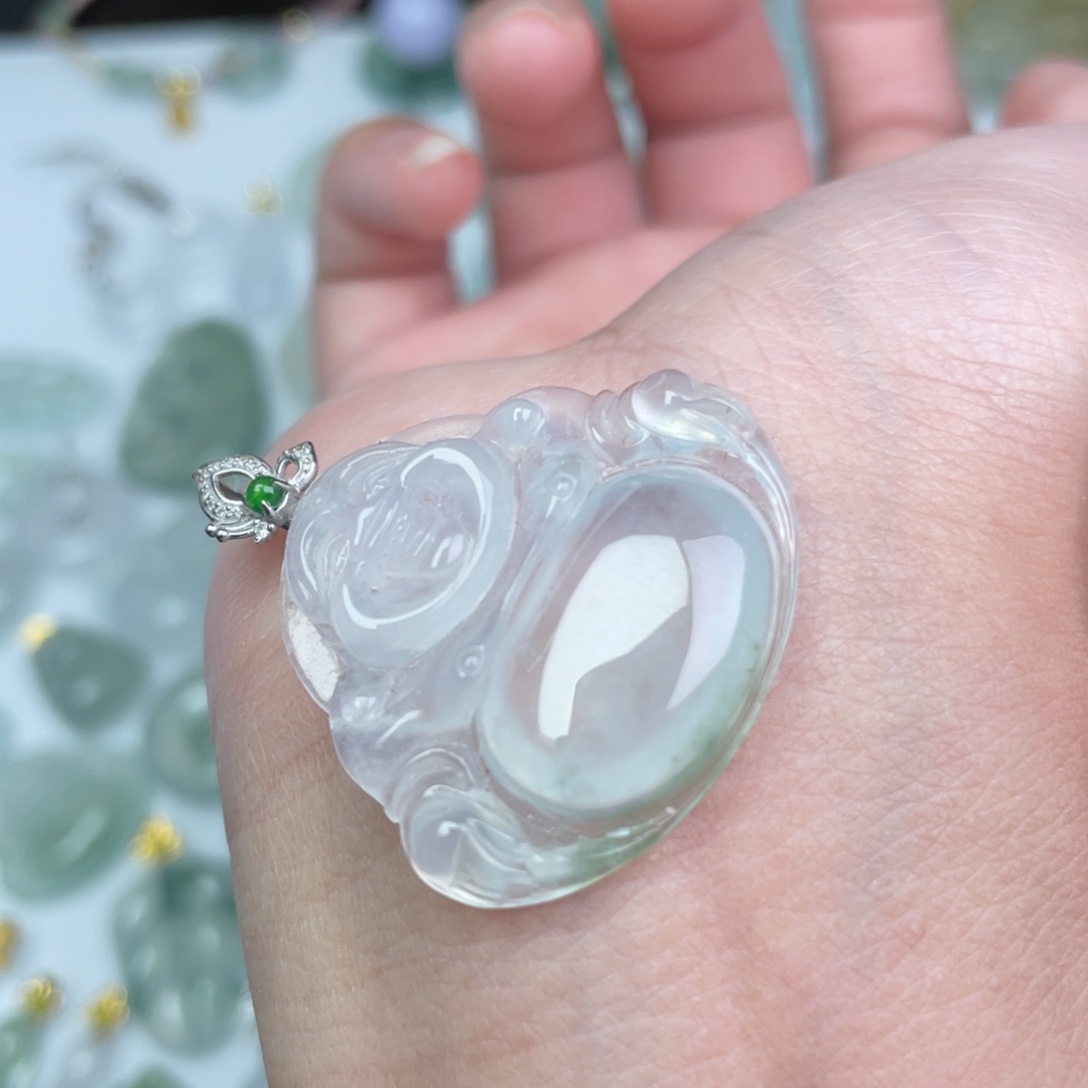 翡翠18K金镶嵌颈饰