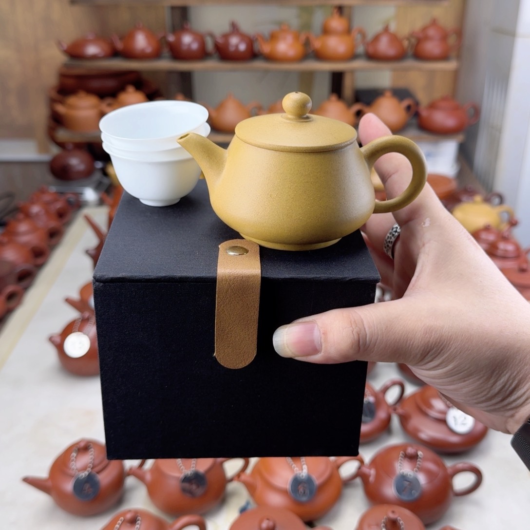 紫砂茶壶黄金段泥石瓢壶