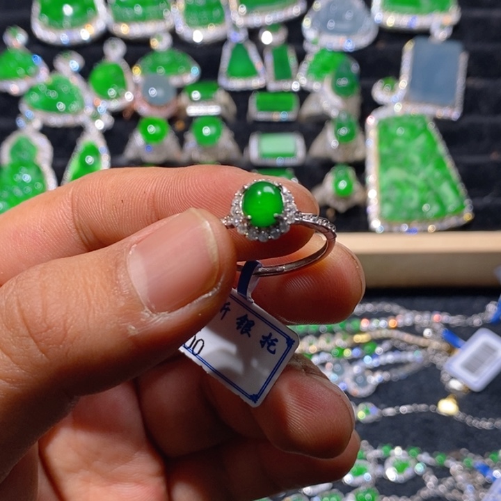 翡翠戒指银S925镶嵌天然A货翡翠