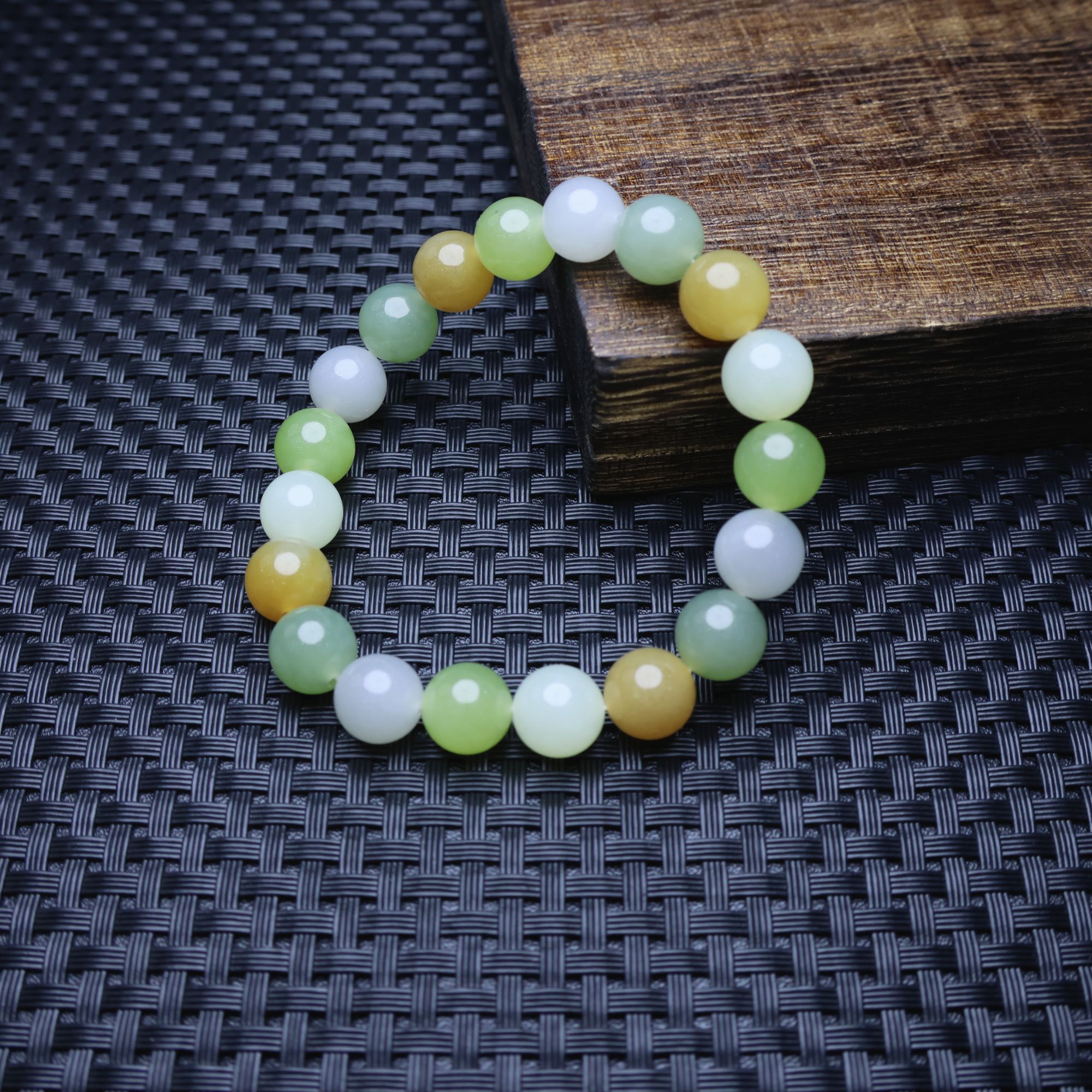 【小猴哥珠宝】天然和田玉卡10mm高品质气质轻奢多宝男女通款手串-J