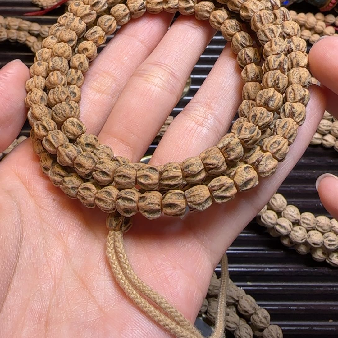 柏香籽/百香籽吊坠1***年