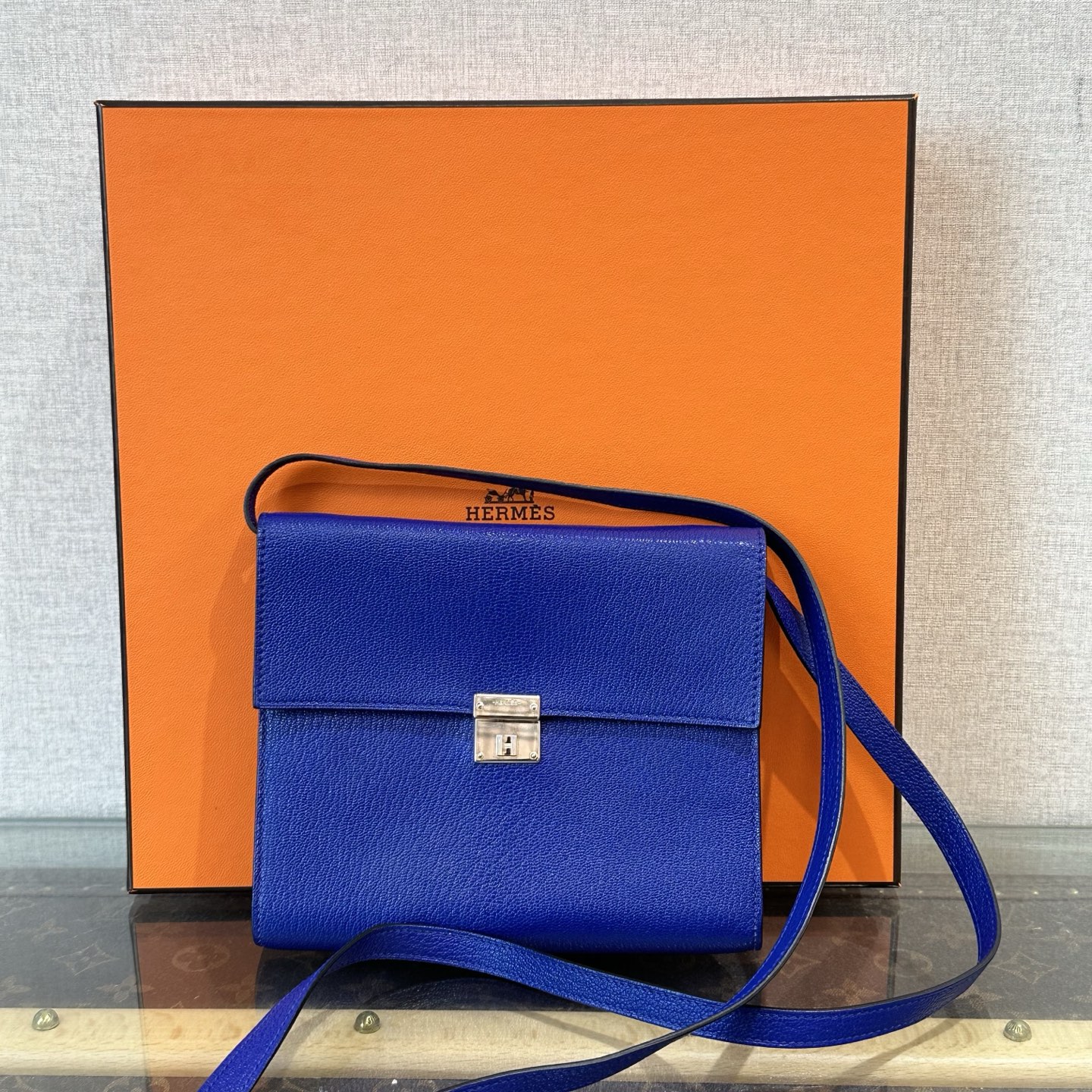 95新 Hermes/爱马仕 电光蓝银扣clic16单肩斜挎包 21112