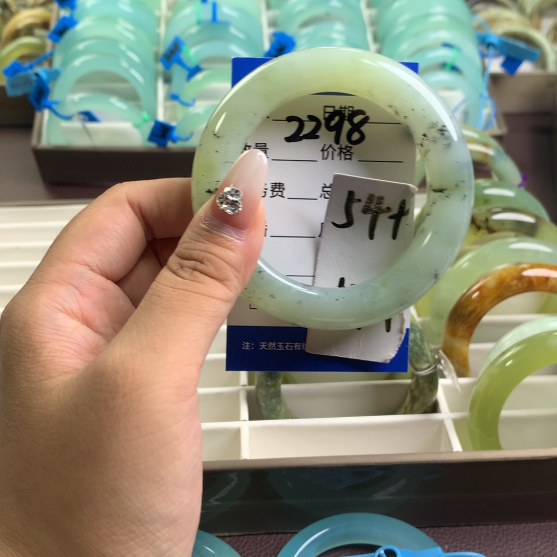 未镶嵌蛇纹石玉手镯2298