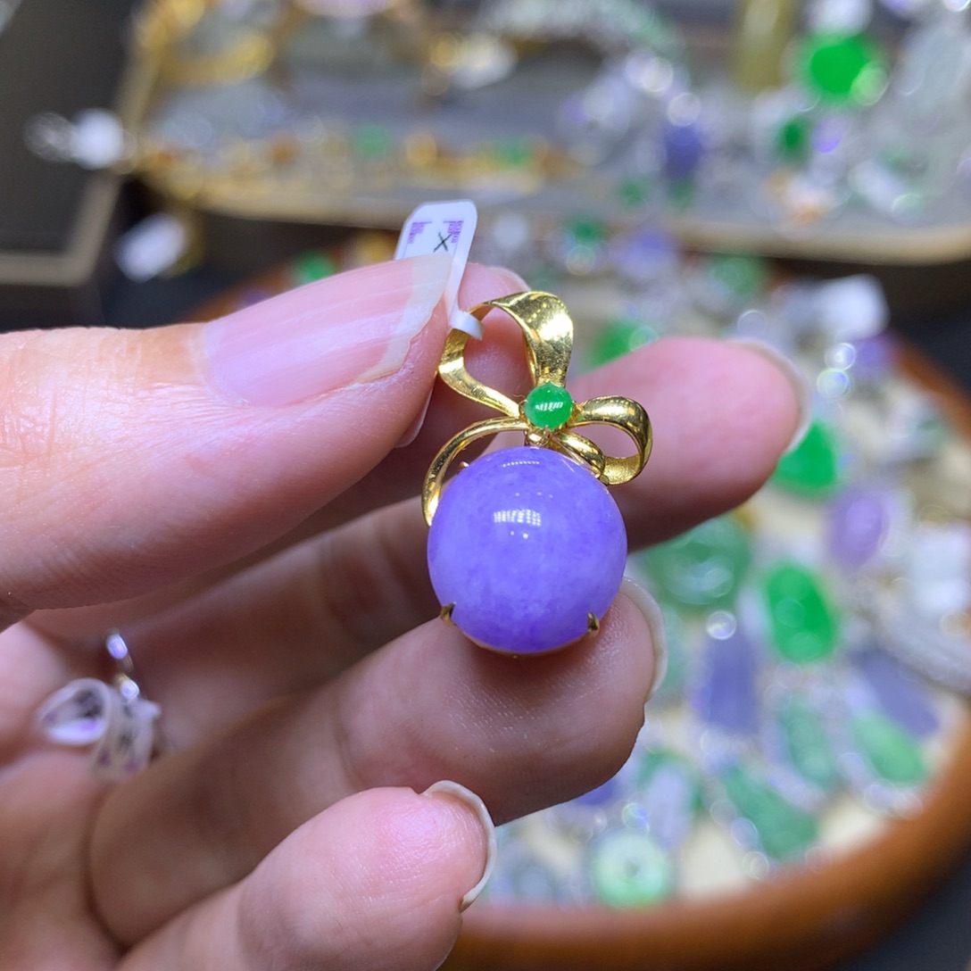 翡翠18K金镶嵌颈饰翡翠吊坠项链