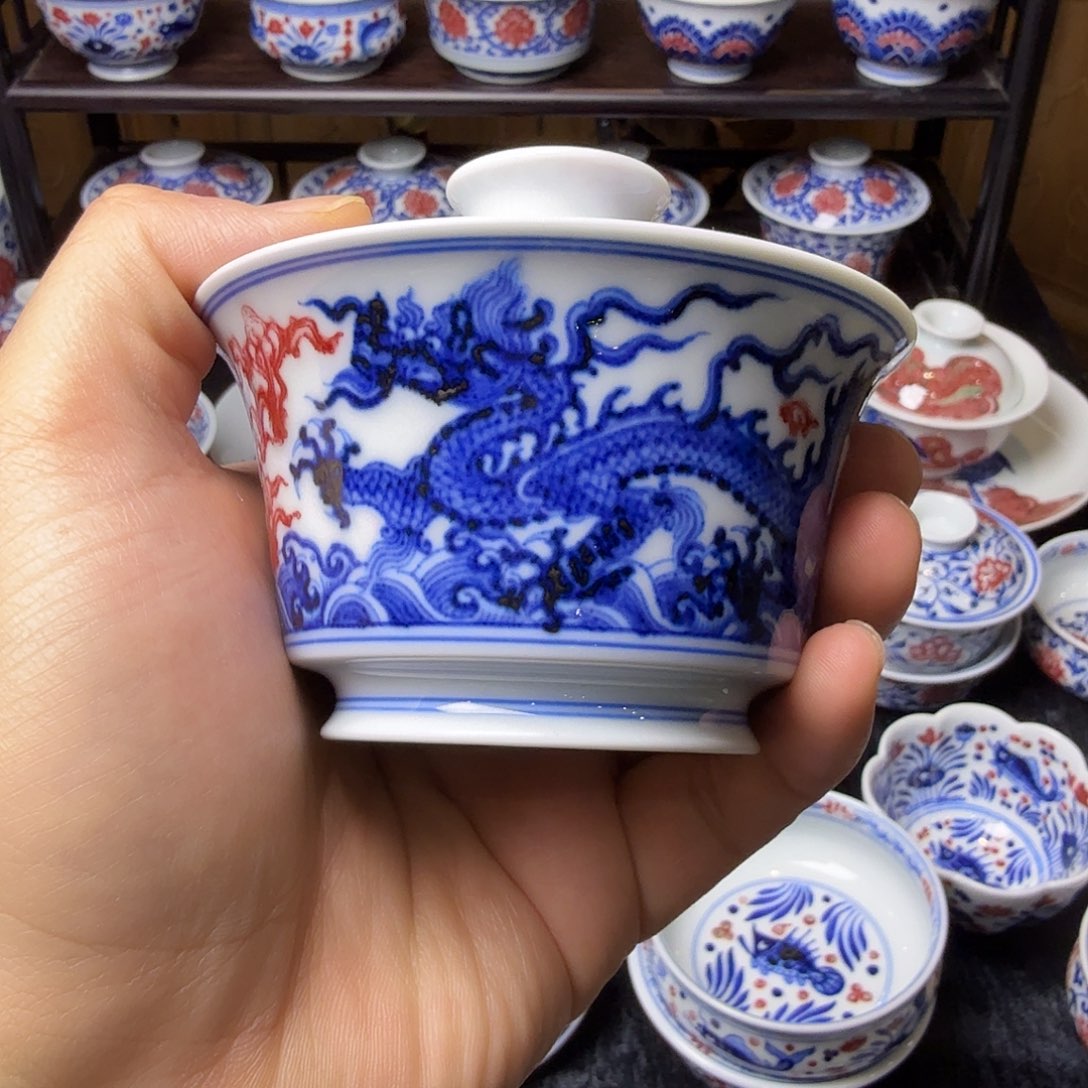 青花釉里红龙纹马蹄盖碗活动款