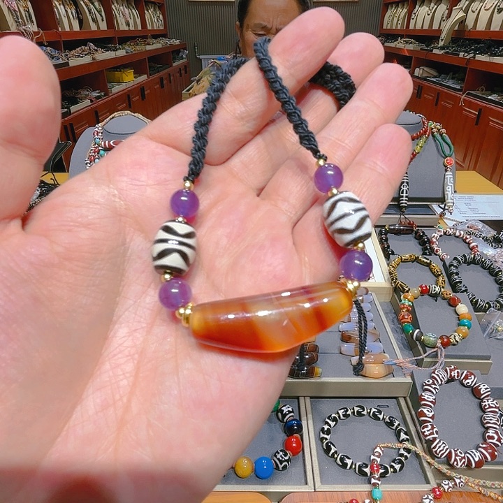 未镶嵌玛瑙/玉髓珠宝奇石